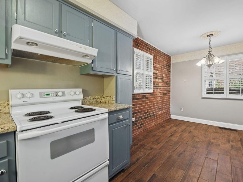 4730 Merrifield Place, Unit 21, Columbus, OH 43220 Photo 7