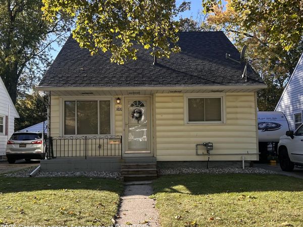 1820 S Rundle Avenue, Lansing, MI 48910