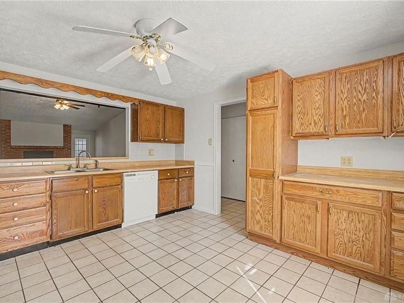 5799 Waynegate Road, Huber Heights, OH 45424 Photo 11