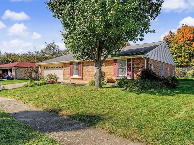 5799 Waynegate Road, Huber Heights, OH 45424 Photo 2