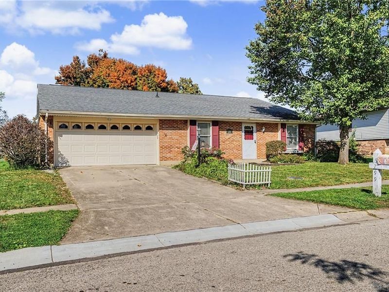 5799 Waynegate Road, Huber Heights, OH 45424 Photo 3