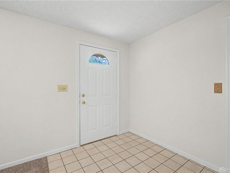 5799 Waynegate Road, Huber Heights, OH 45424 Photo 4