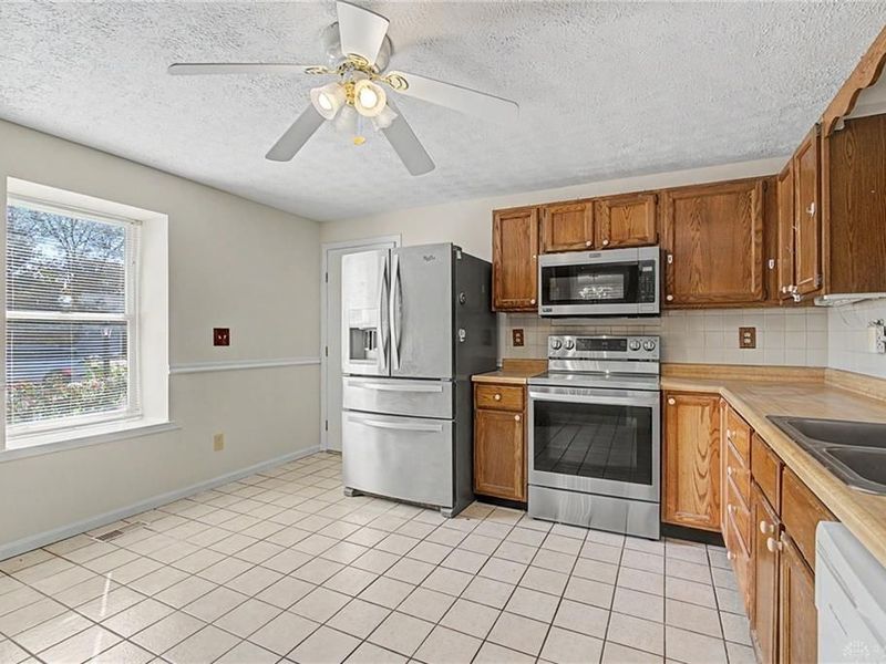 5799 Waynegate Road, Huber Heights, OH 45424 Photo 8
