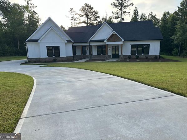 153 Dub Walker Road, Jackson, GA 30233