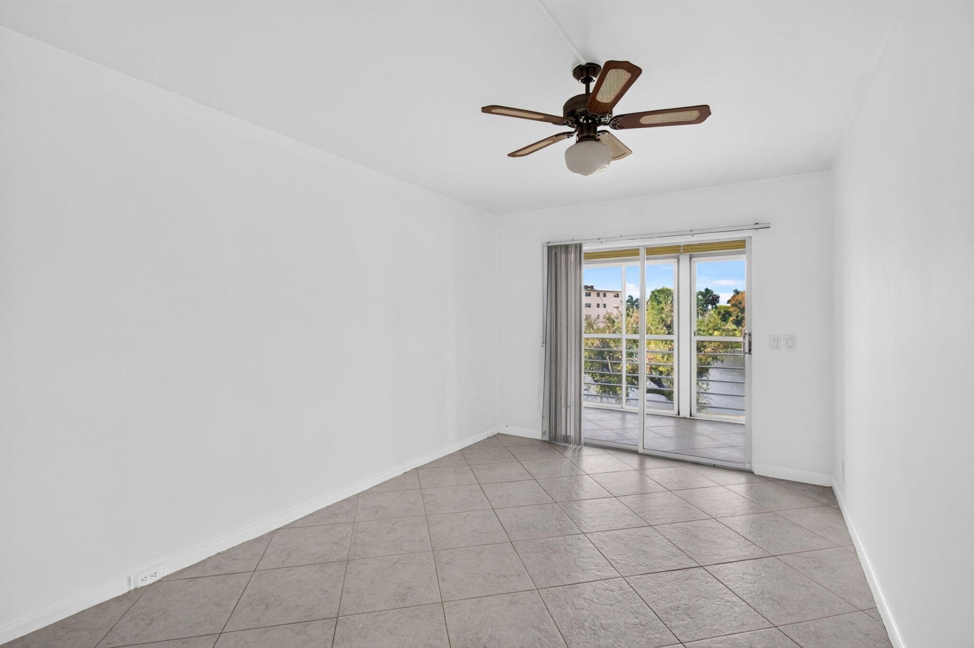 2025 Hythe B, Boca Raton, FL 33434 Photo