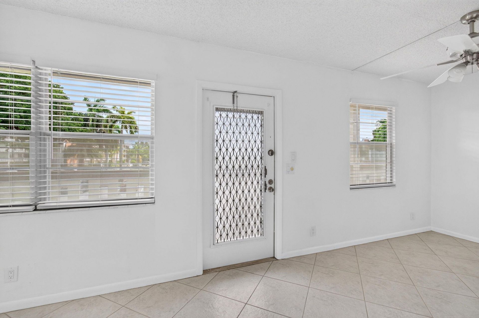 2025 Hythe B, Boca Raton, FL 33434 Photo
