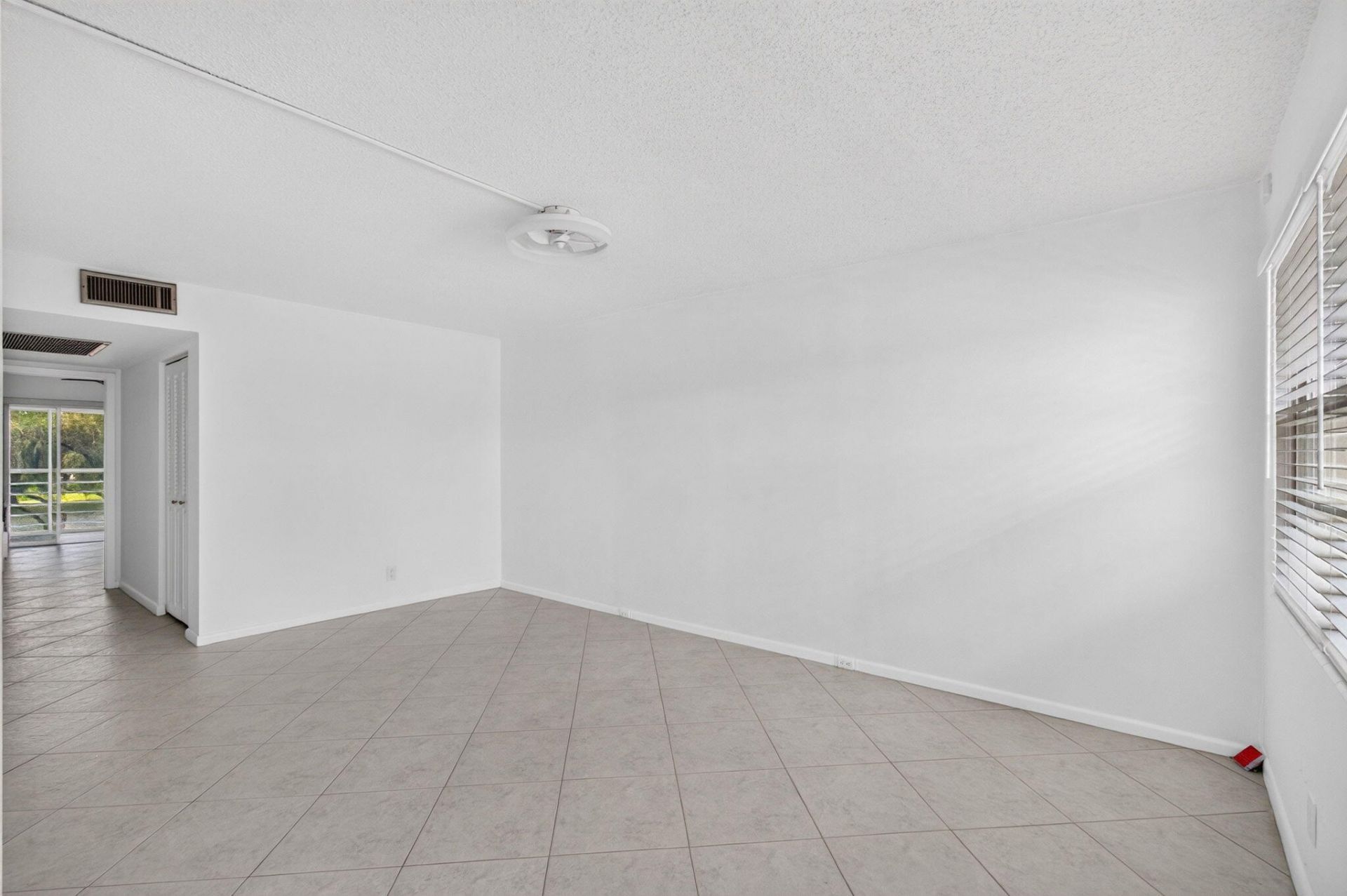 2025 Hythe B, Boca Raton, FL 33434 Photo