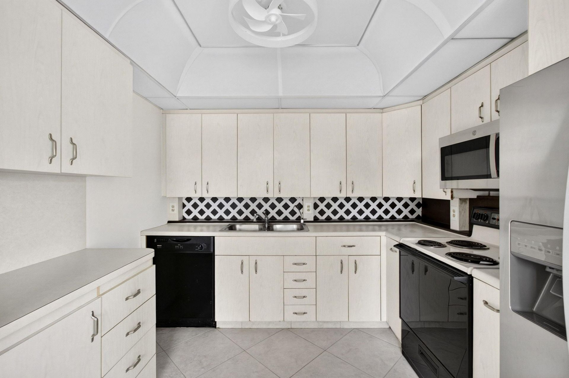 2025 Hythe B, Boca Raton, FL 33434 Photo