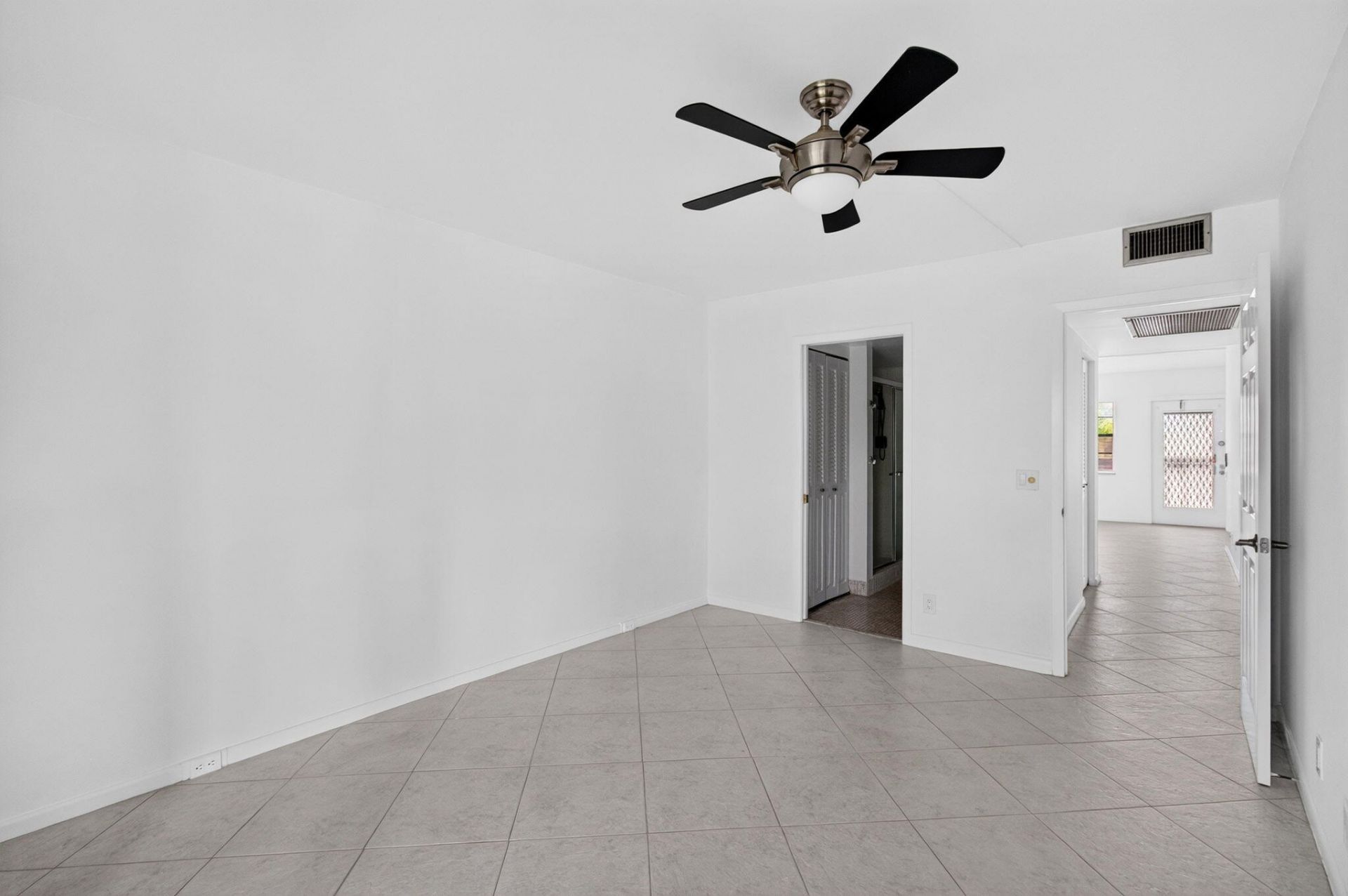 2025 Hythe B, Boca Raton, FL 33434 Photo