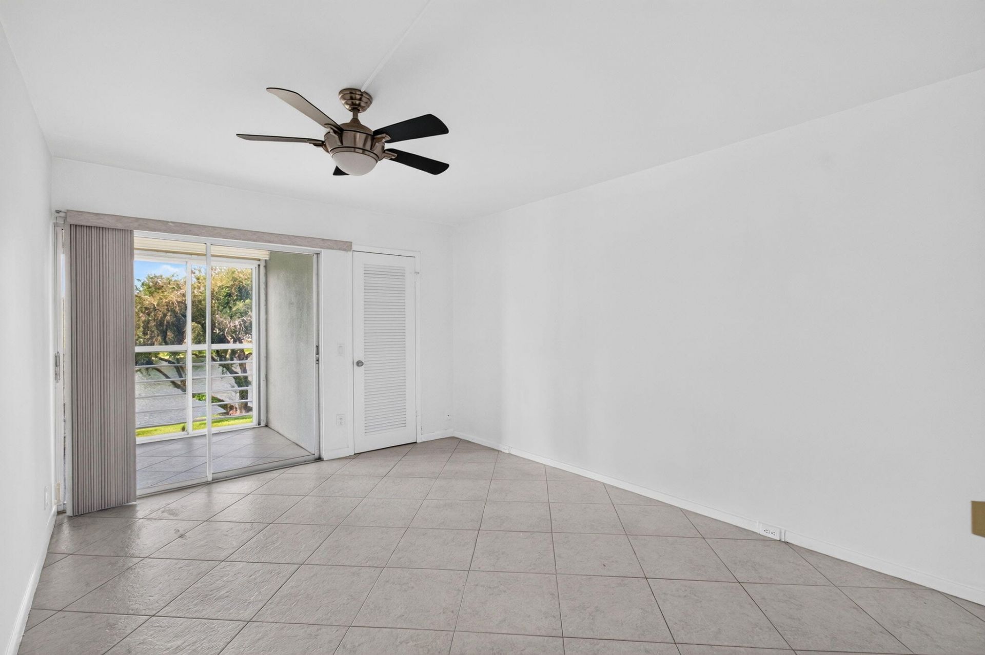 2025 Hythe B, Boca Raton, FL 33434 Photo