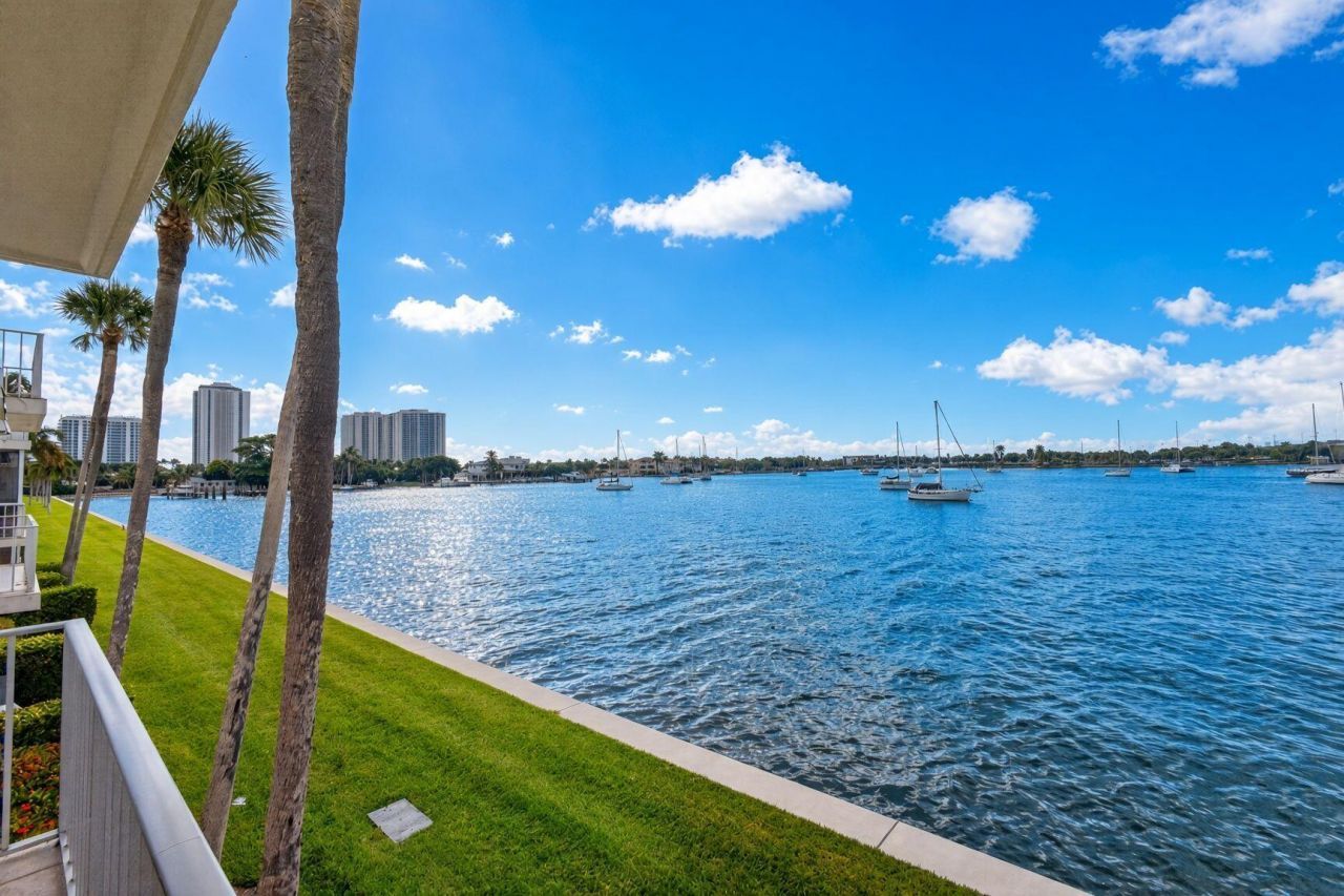 1051 Sugar Sands Boulevard, Unit 255, Singer Island, FL 33404 Photo