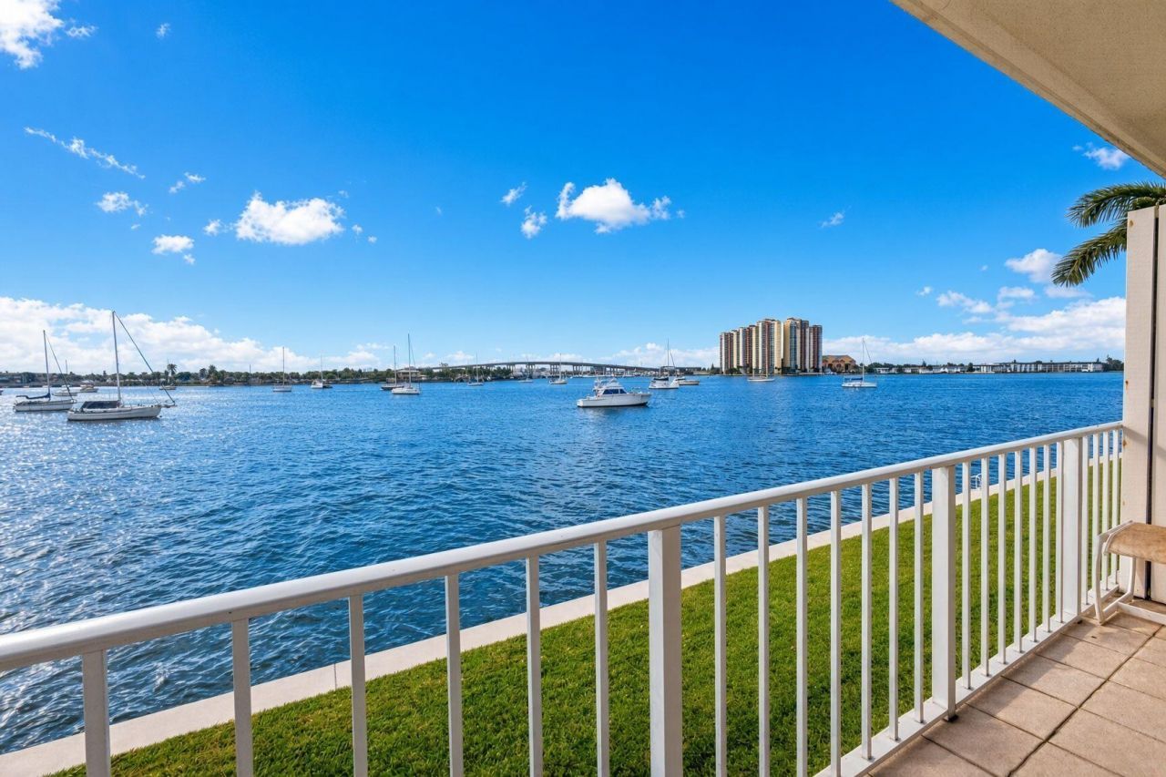 1051 Sugar Sands Boulevard, Unit 255, Singer Island, FL 33404 Photo
