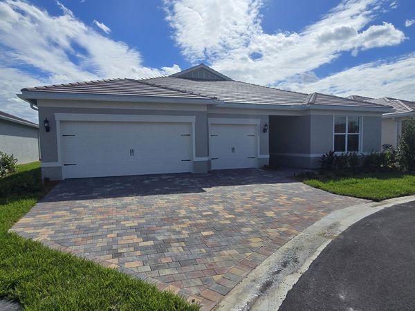 13657 SW VERMILLION Circle, Unit 806 Renown, Port St. Lucie, FL 34987