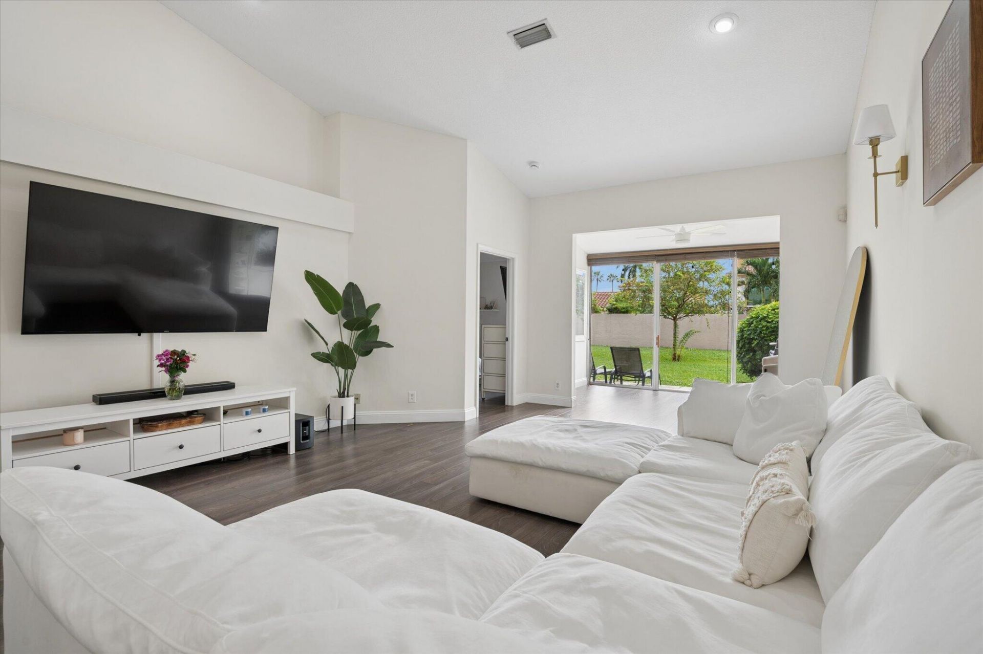 9147 Vineland Court, Unit E, Boca Raton, FL 33496 Photo