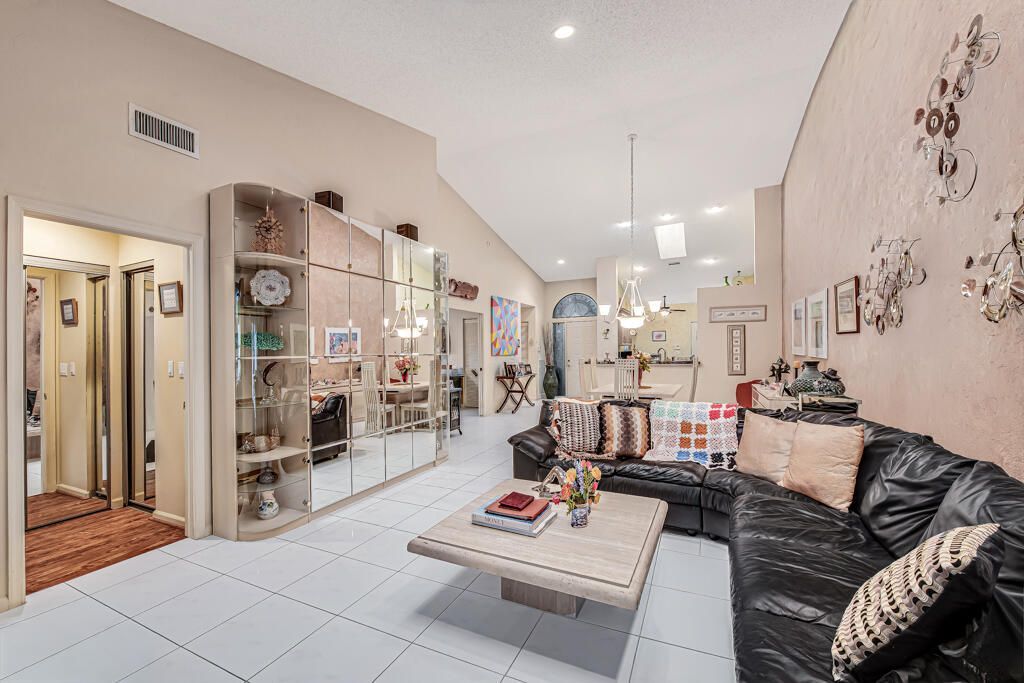 7288 Summer Tree Drive, Boynton Beach, FL 33437 Photo
