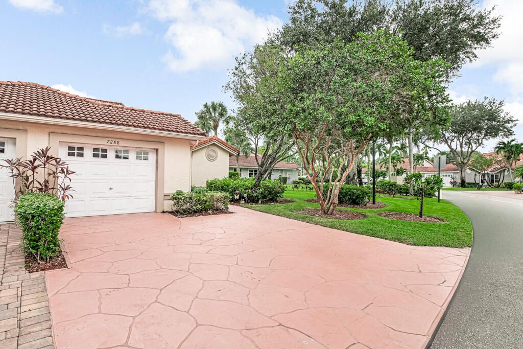 7288 Summer Tree Drive, Boynton Beach, FL 33437 Photo