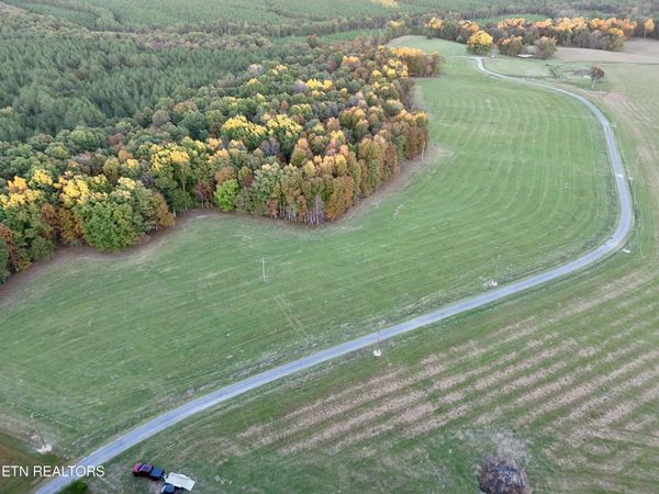 Poke Patch Rd, Crossville, TN 38572