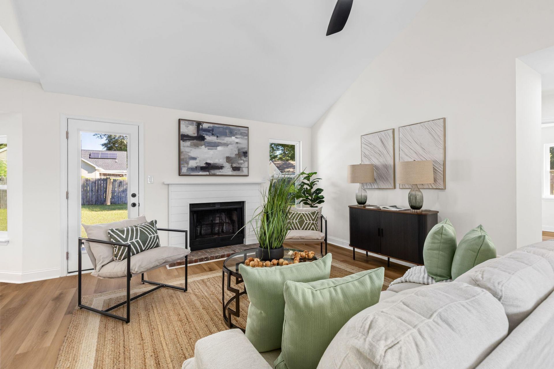 7748 Buck Pond Road Photo 8