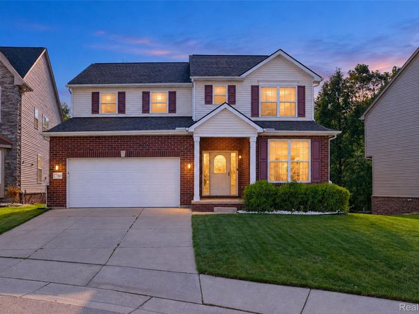 27363 Victoria Road , Novi, Mi 48374
