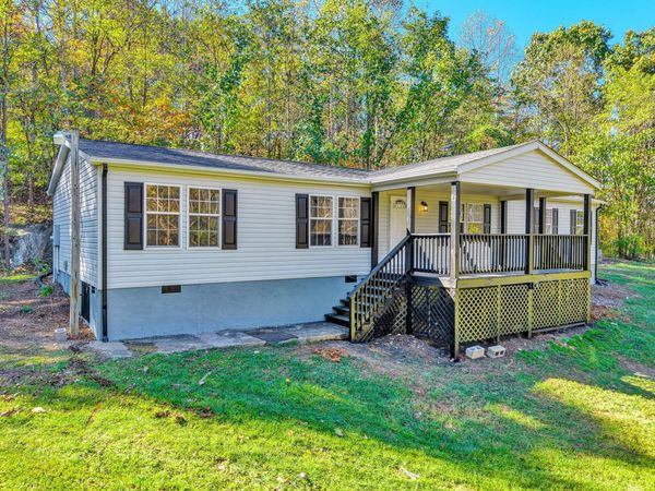 66 Wood LN , Troutville, VA 24175