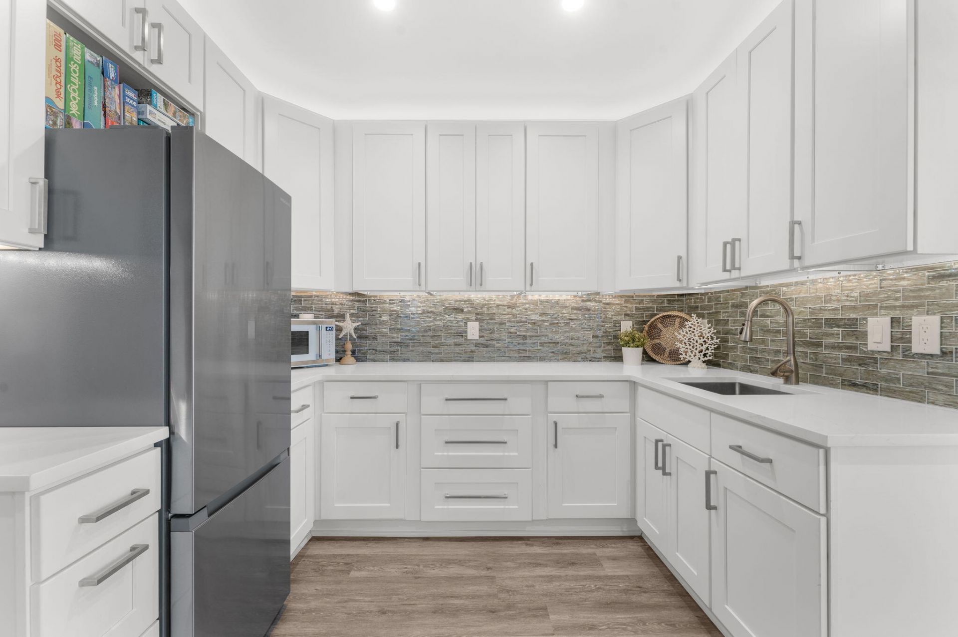 101 Charleston Boulevard Photo 12