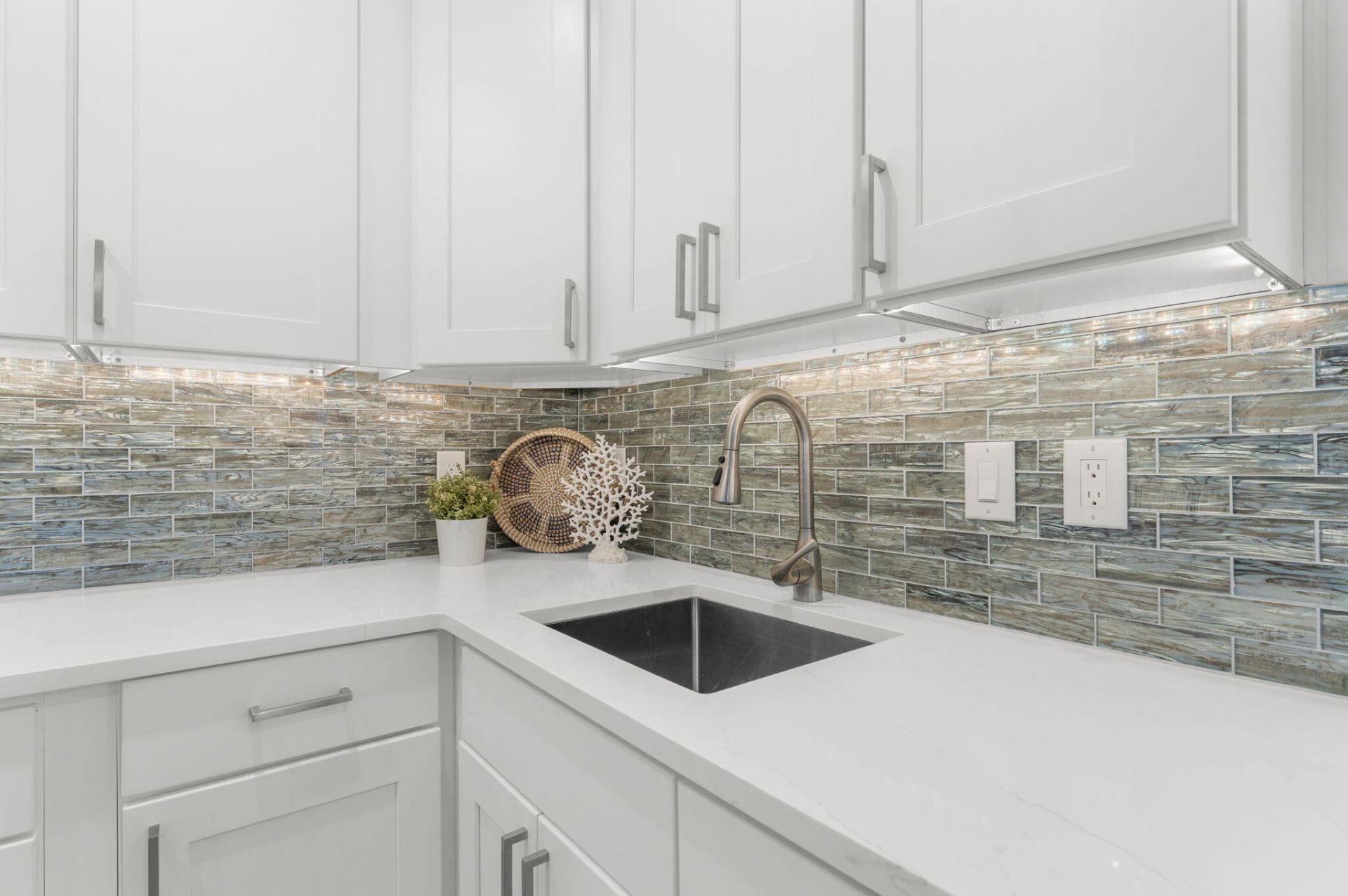101 Charleston Boulevard Photo 13