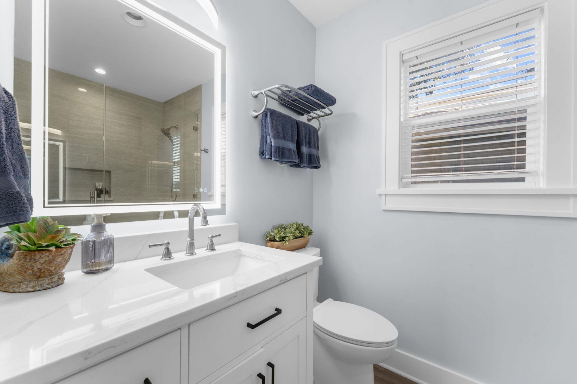 101 Charleston Boulevard Photo 16