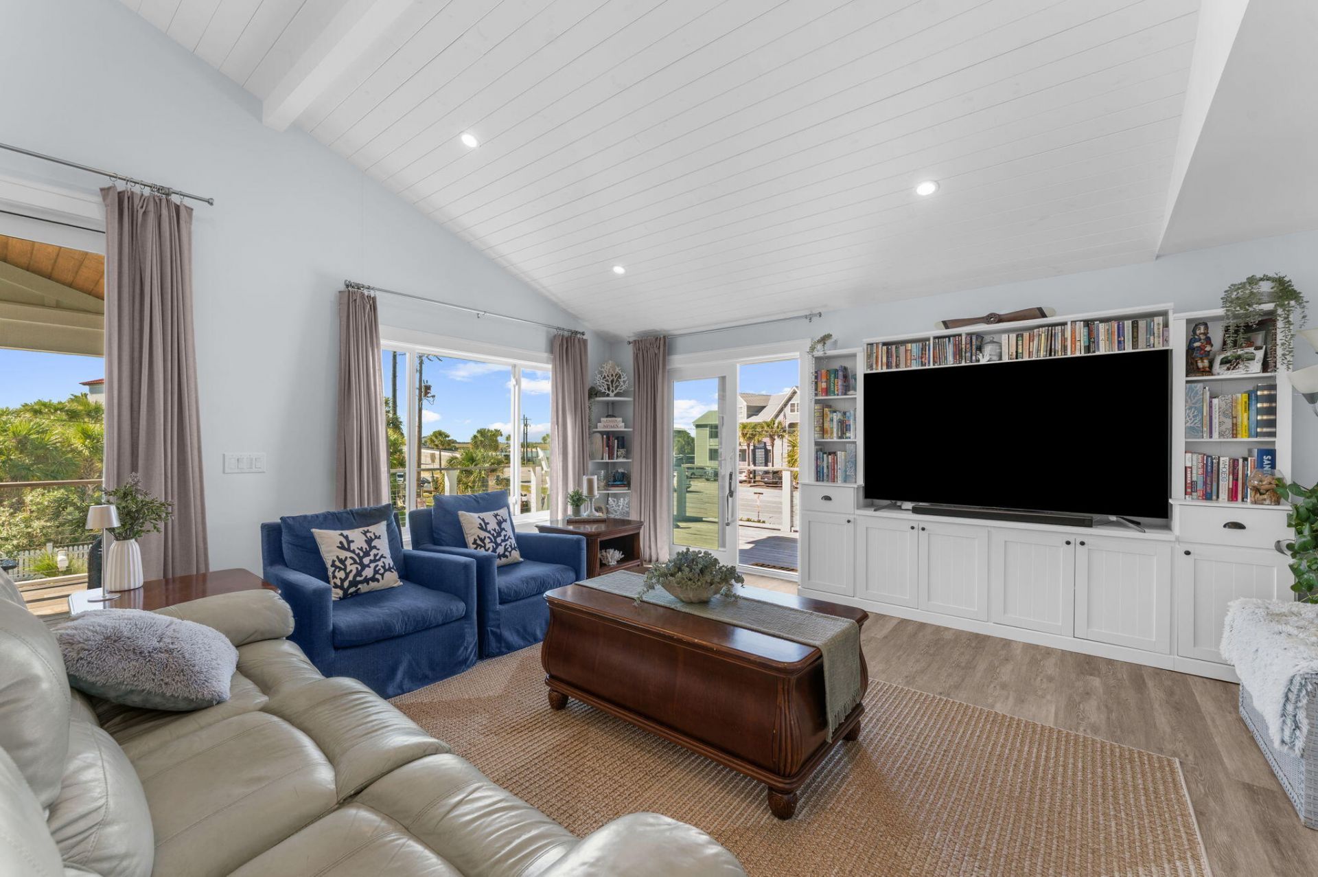 101 Charleston Boulevard Photo 31
