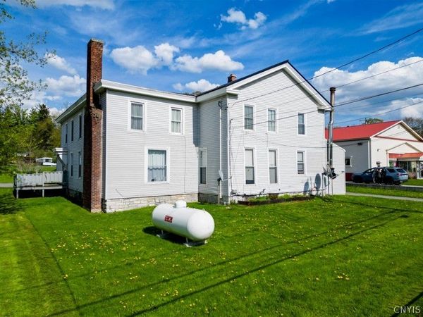 18 N Main St , Newport, NY 13406