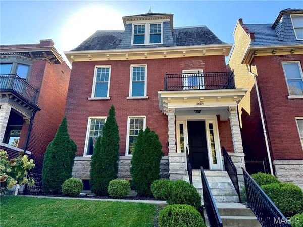 3618 Arsenal Street , St Louis, MO 63116