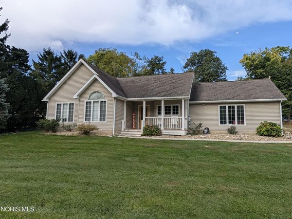 627 NW Catawba Road , Port Clinton, OH 43452