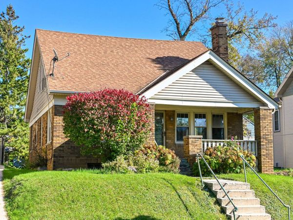 1292 N 68th St, Wauwatosa, WI 53213