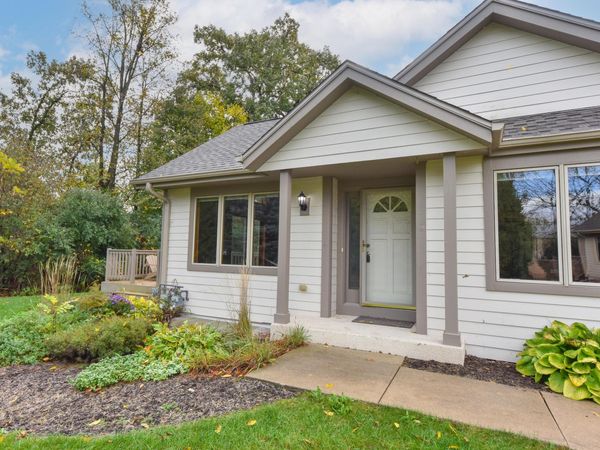 N161W18878 Heather Lynn Cir, Jackson, WI 53037