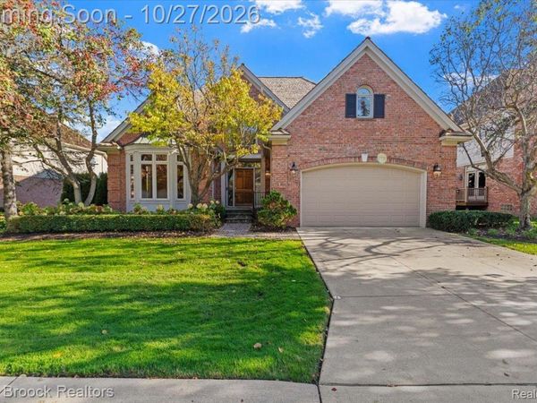 9 Vaughan Crossing, Bloomfield Hills, Mi 48304