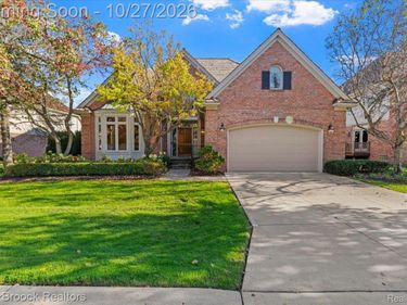 9 Vaughan Crossing, Bloomfield Hills, Mi 48304