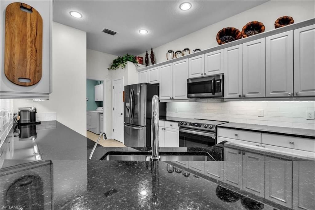 3910 Lakeview Isle Ct , Fort Myers, FL 33905 Photo