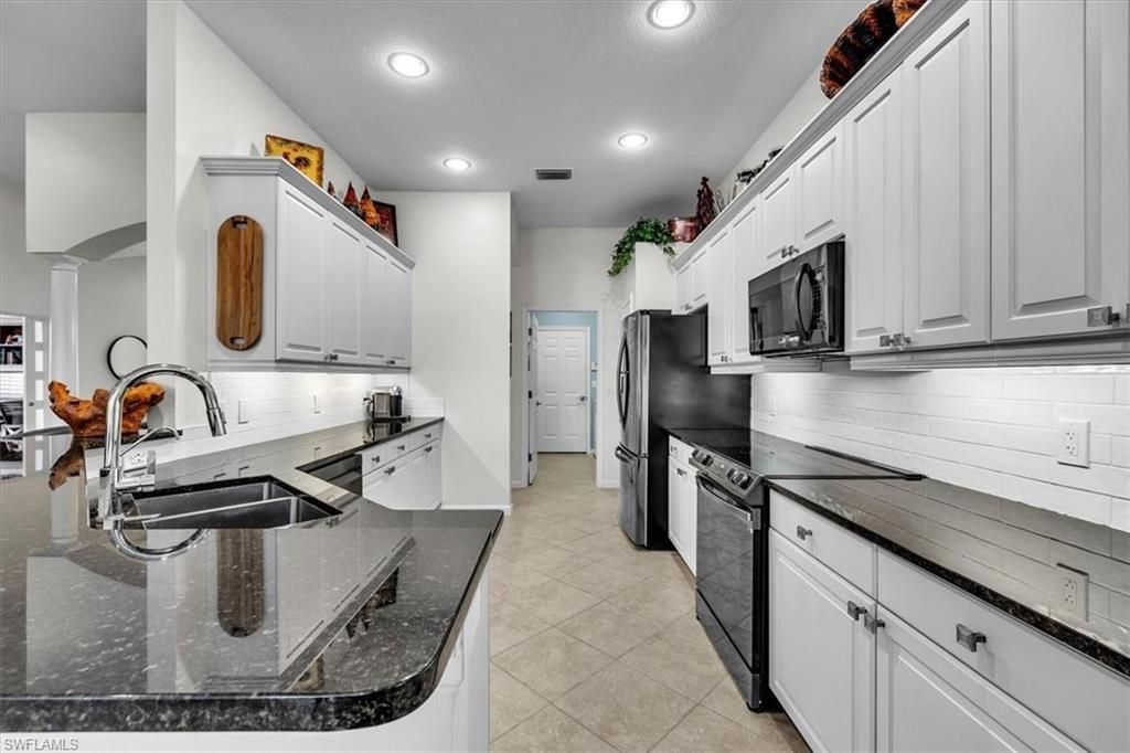 3910 Lakeview Isle Ct , Fort Myers, FL 33905 Photo