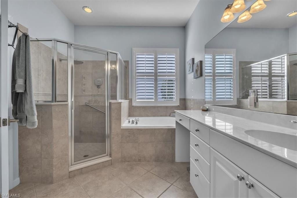 3910 Lakeview Isle Ct , Fort Myers, FL 33905 Photo