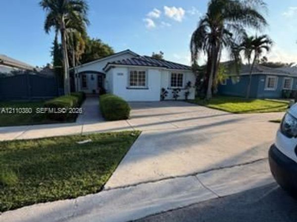 14668 SW 115th Ter , Miami, FL 33186