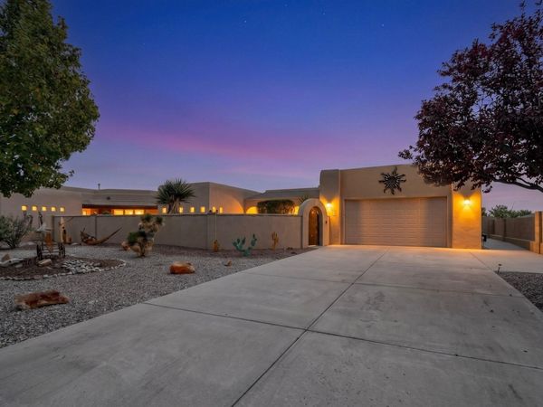 6718 Oersted Road NE, Rio Rancho, NM 87144