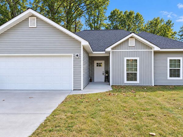 907 West Street, White Hall, AR 71602