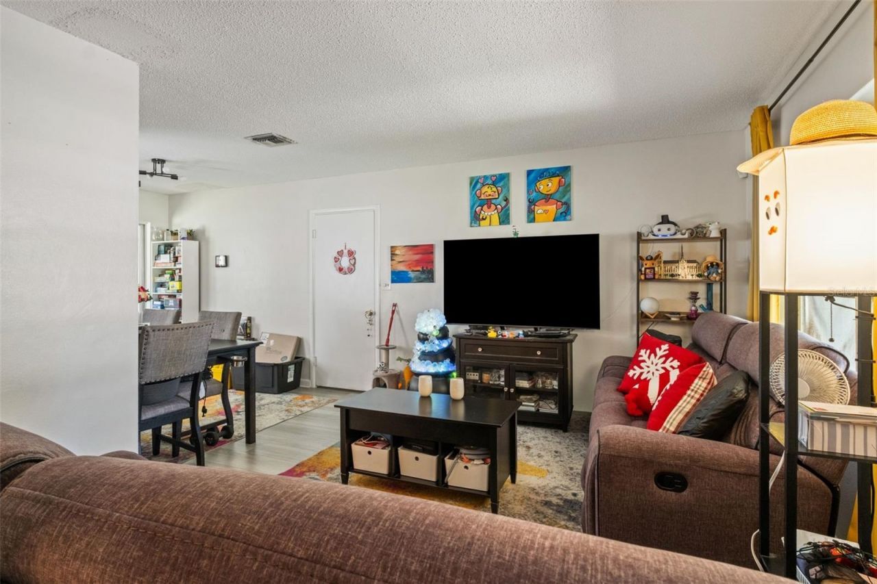 5714 Fernhill Drive , Orlando, FL 32808 Photo