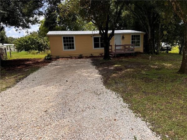 235 Favor AVE , LABELLE, FL 33935