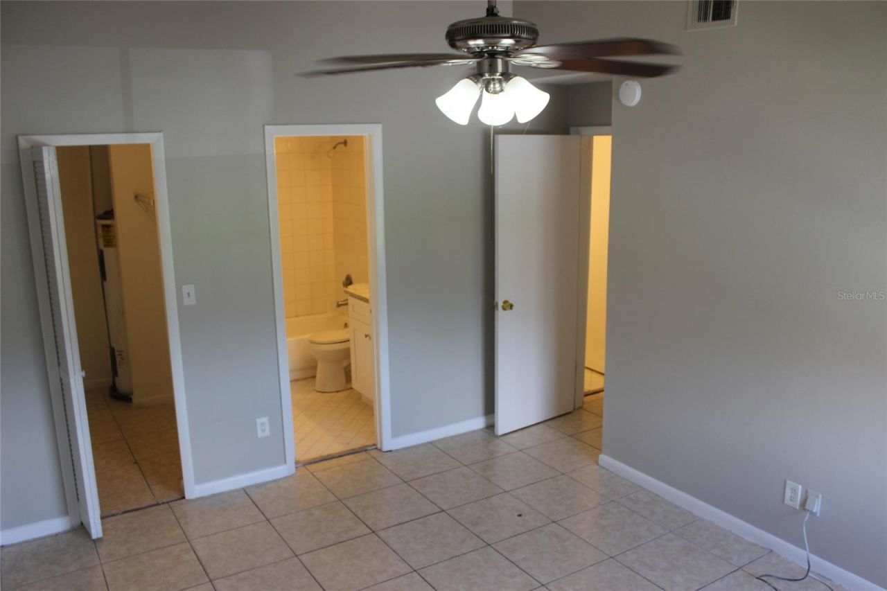 5231 Via Hacienda Circle, Unit B218, Orlando, FL 32839 Photo