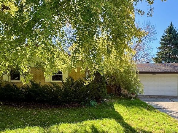 1203 24th Avenue S, Moorhead, MN 56560