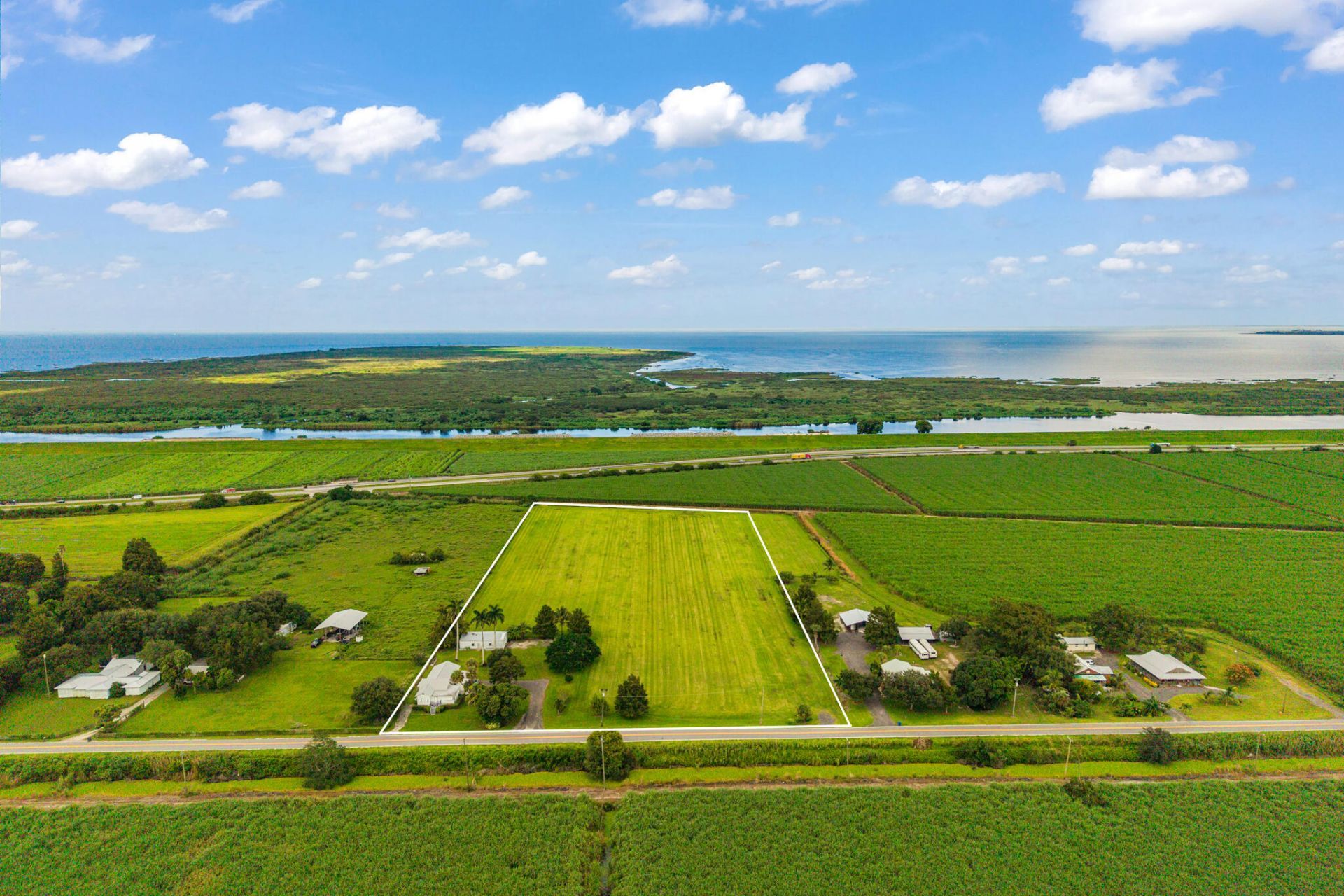 37 E Corkscrew Boulevard, Clewiston, FL 33440 Photo