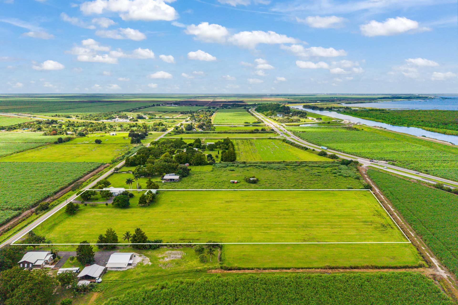 37 E Corkscrew Boulevard, Clewiston, FL 33440 Photo