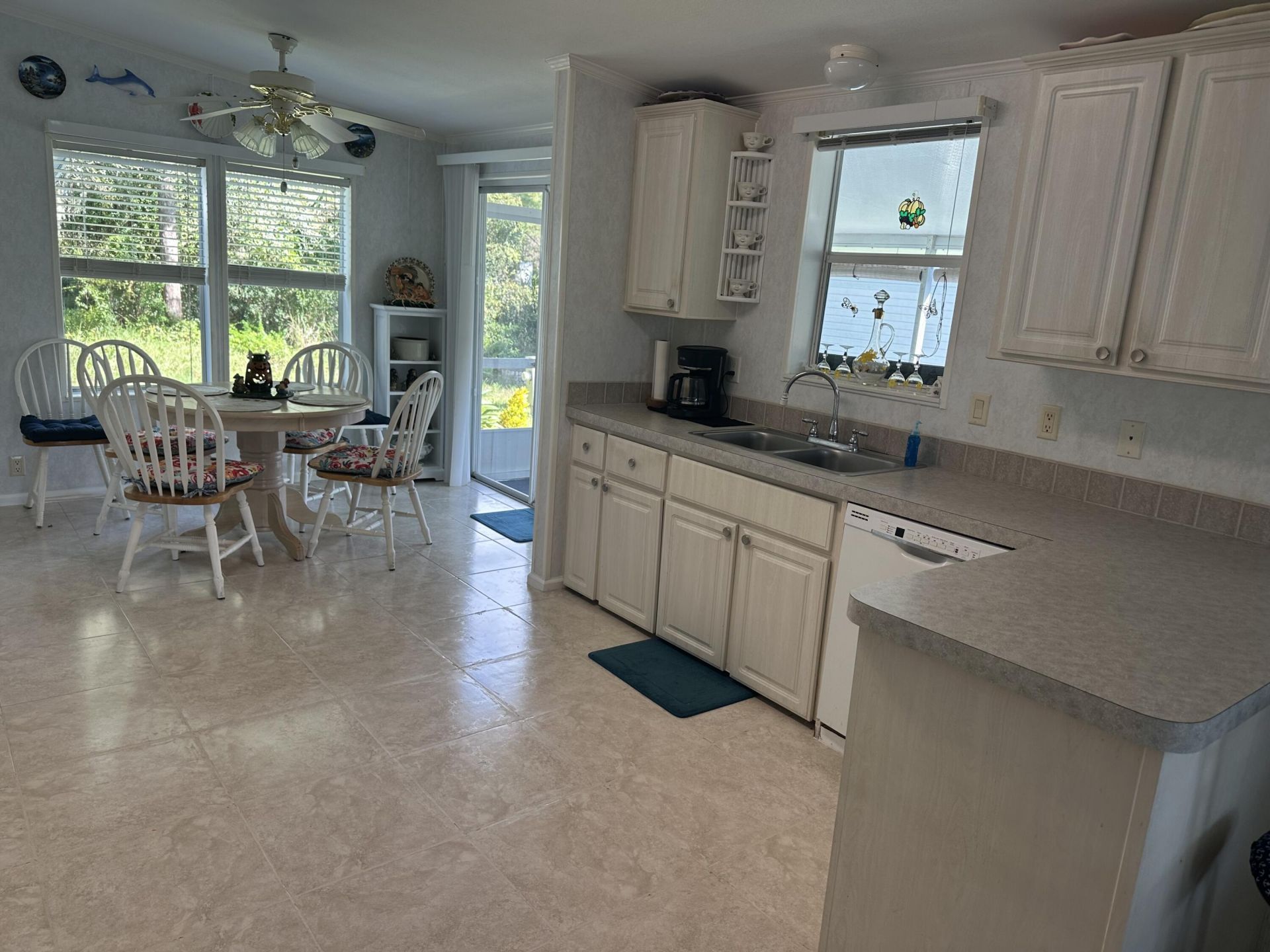 340 Tropical Isles Circle, Unit H-11, Fort Pierce, FL 34982 Photo