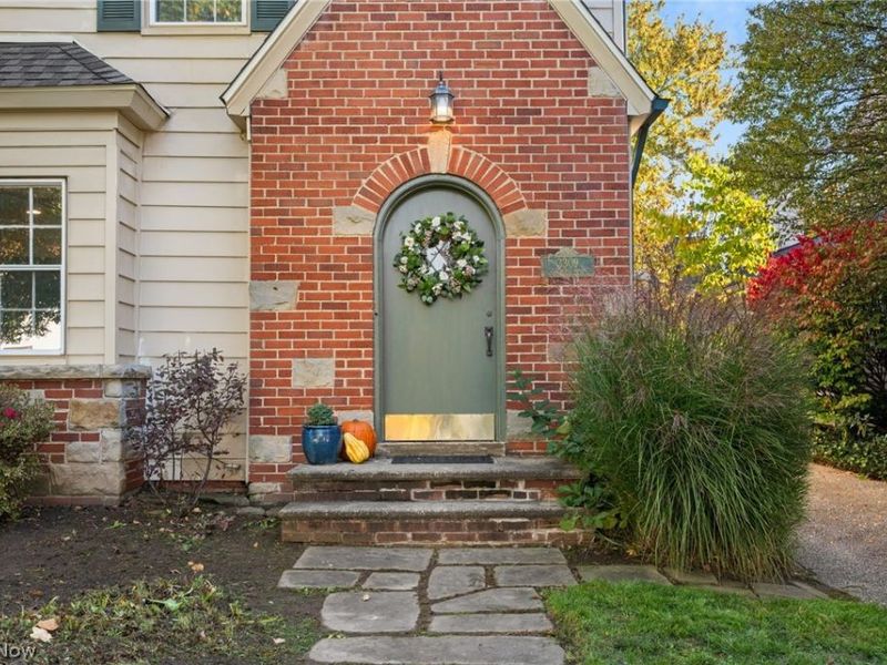 3309 Elsmere Road, Shaker Heights, OH 44120 Photo 2