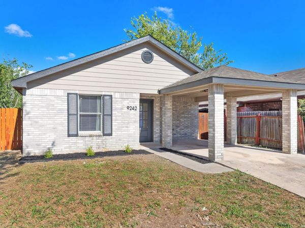 9242 EMERALD PORT DR, San Antonio, TX 78242